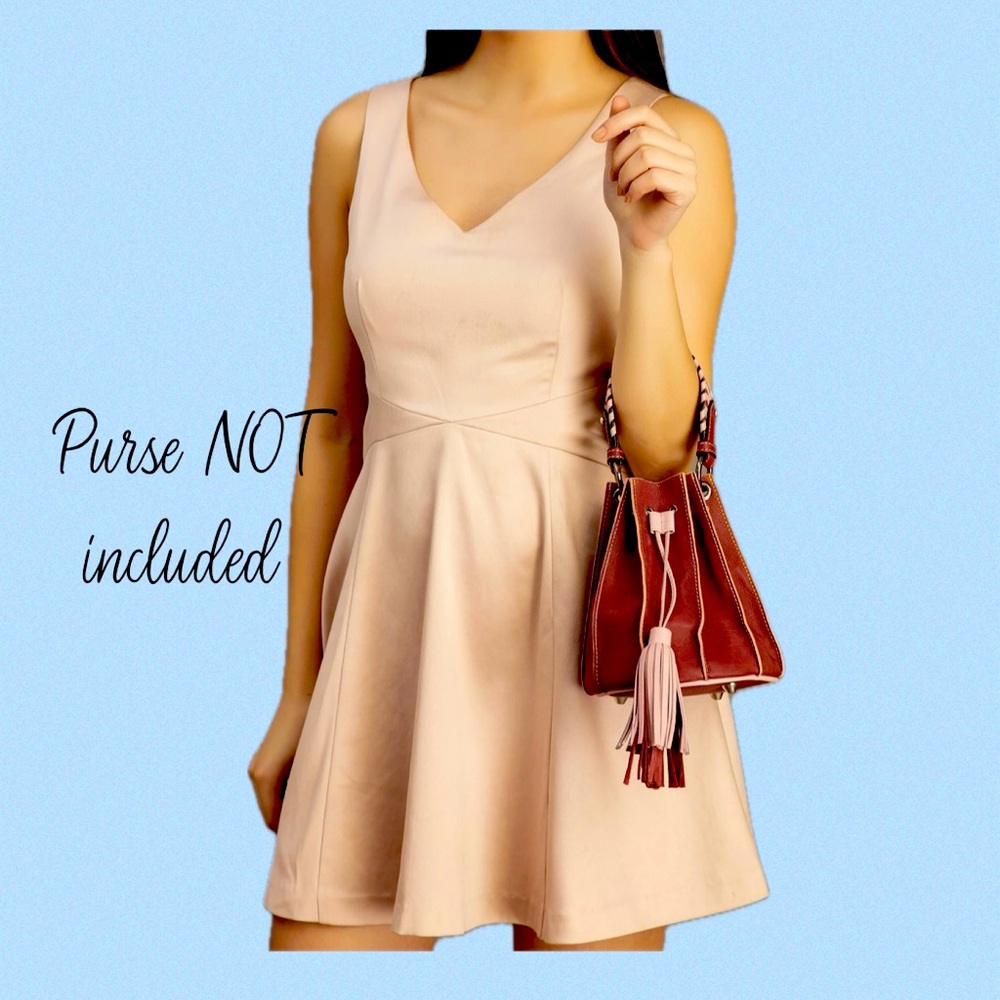 🔴SOLD Light Pink semiformal V neck dress